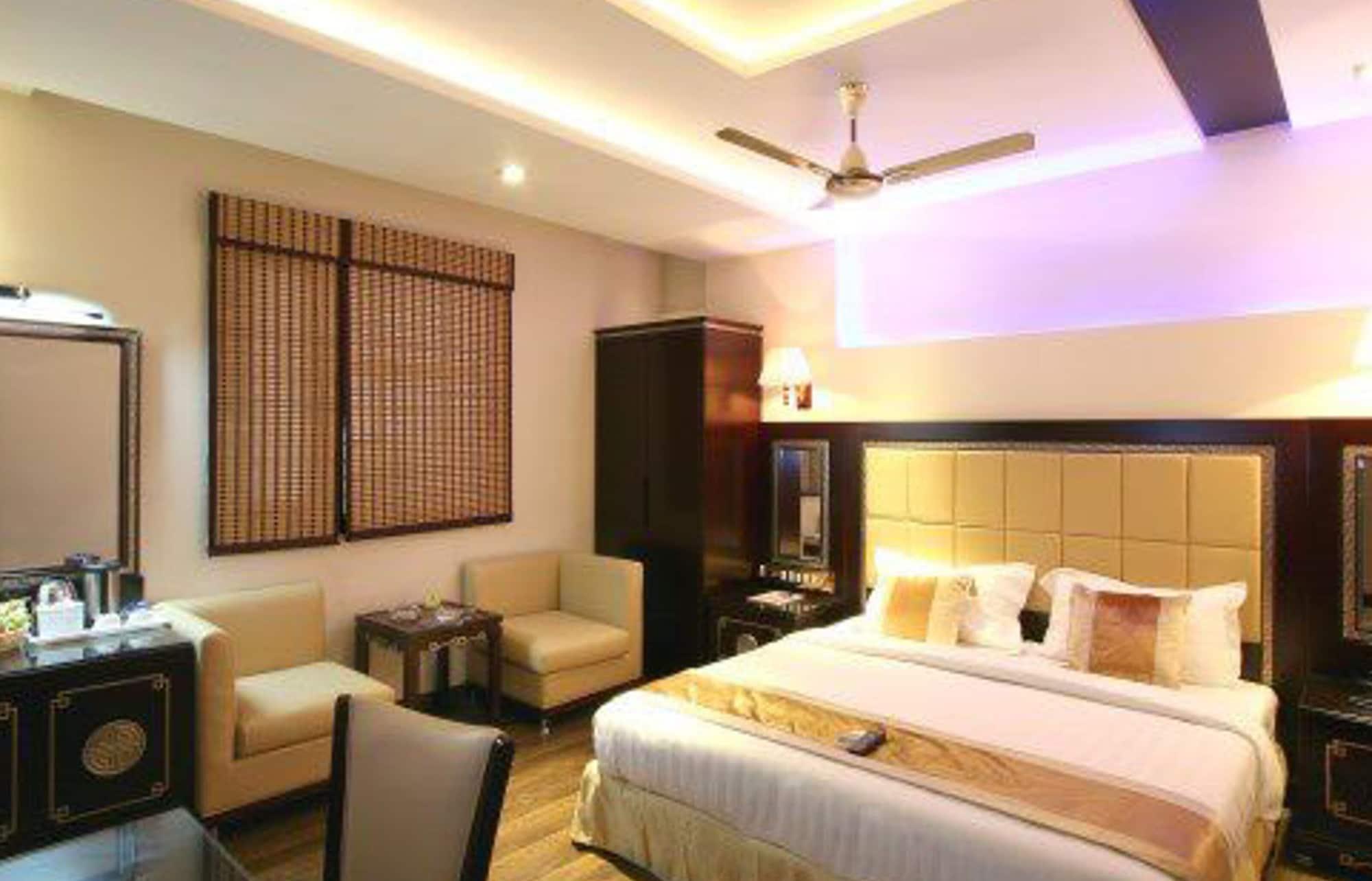 Dewdrop Intercity Hotel Дели Экстерьер фото